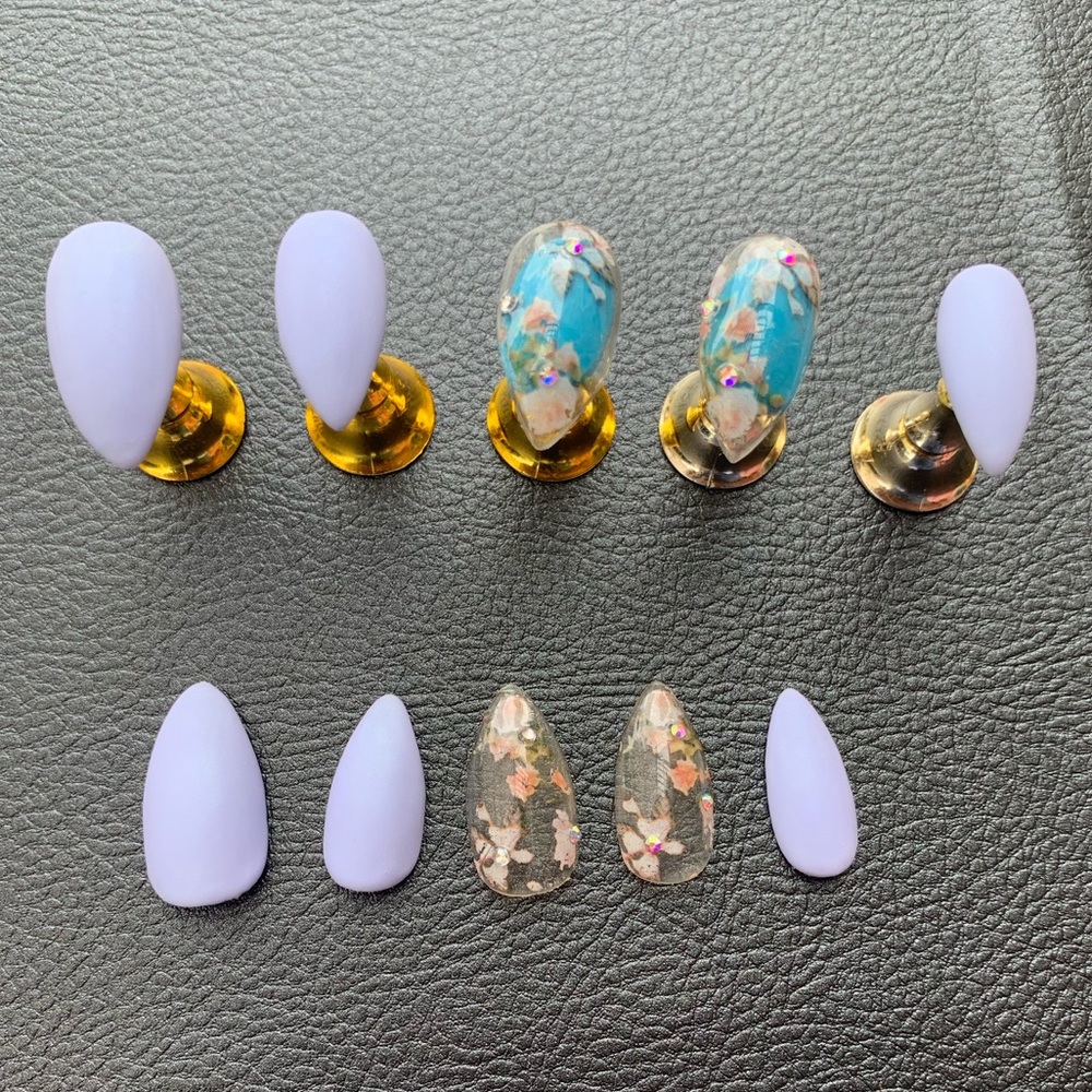 Custom press-on Nails